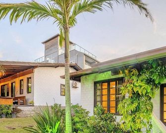 Casas Valley Design - Praia do Rosa/SC - Imbituba