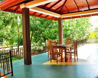 Leopard City Hostel - Tissamaharama - Balcón