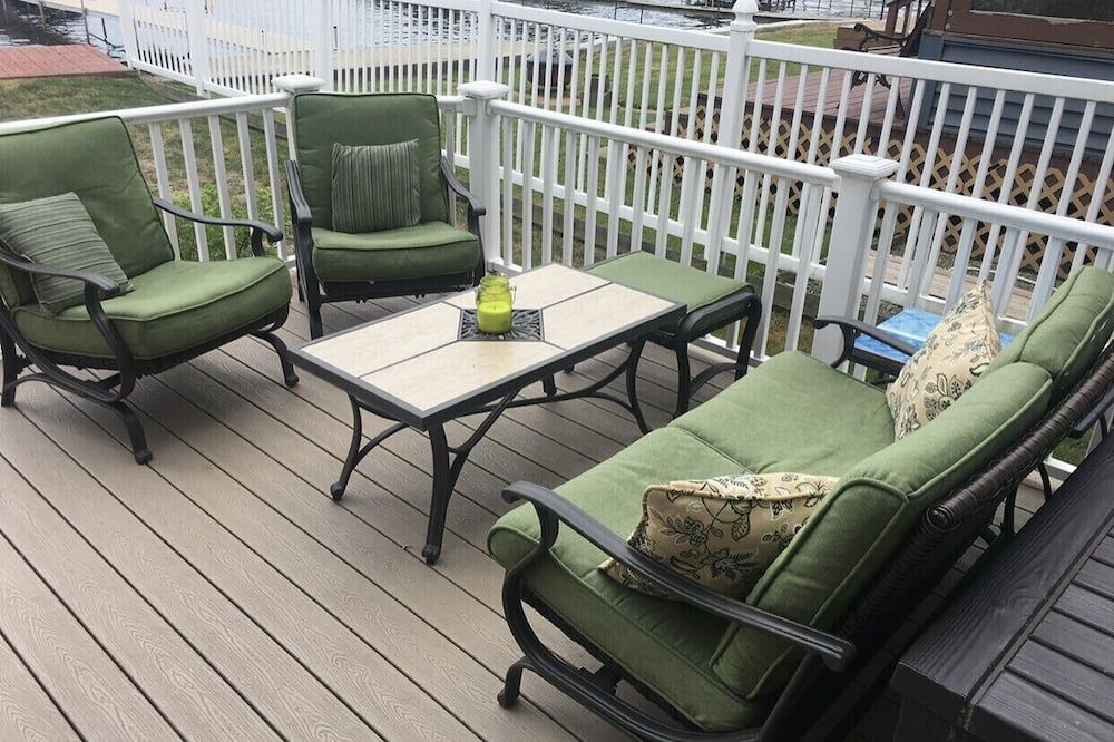 Chautauqua Lakefront Home! Remodeled! 5 Bdrm 3 Full Bath 4 Night Min Oct-May - Jamestown - Balkon