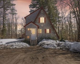 Modern-Cozy A-frame, close to lake, hiking - Fryeburg - Bygning