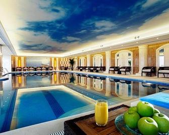 Regal Kangbo Hotel Dezhou - Dezhou - Pool