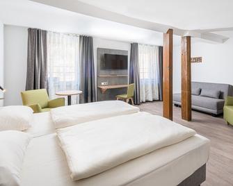 Hotel Café Adler - Triberg - Slaapkamer