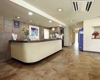 Kumegawa Wing Hotel - Higashimurayama - Recepción