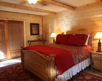 Mountain Views Out Every Window - Red River - Habitación