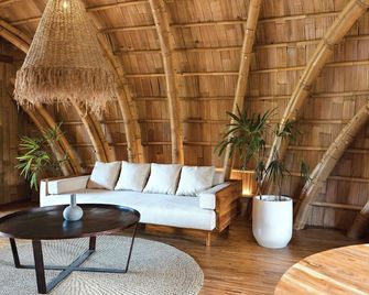 Origin Lombok - Kuta - Huiskamer