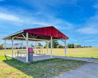 Capital O Amerihost Inn and Suites Kingdom City Hwy 54 MO - Kingdom City - Servicio de la propiedad