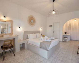 Blue Sapphire Perissa Hotel - Перісса - Спальня