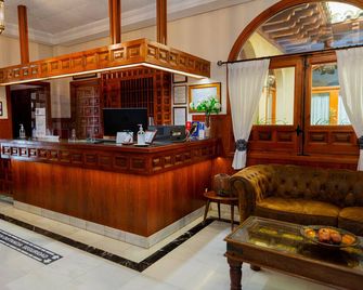 Hotel Santa Isabel - טולדו - דלפק קבלה
