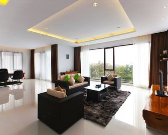 Permai 7B Villa 4 Bedroom with a Private Pool - Bandung - Lobby