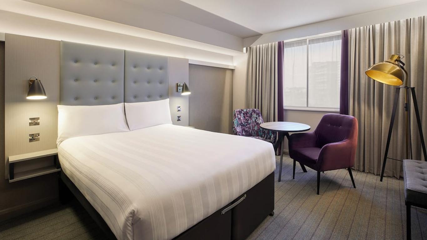 Premier Inn Stratford-Upon-Avon Central