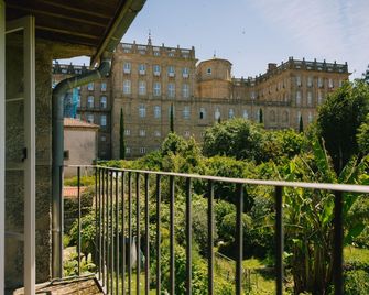 Roompedra Apartamentos Turísticos - Santiago de Compostela - Balcony
