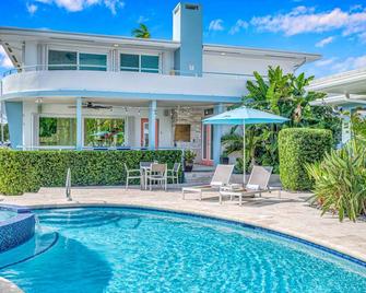 Two-Floor Suite Heated Pool Dock Access Quiet Neighborhood Saltaire One Resldences - Fort Lauderdale - Piscina