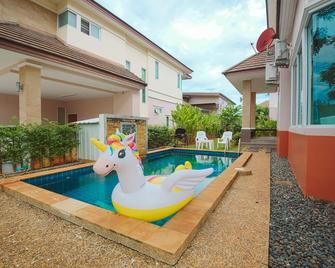 June Pool Villa - Krabi - Pool