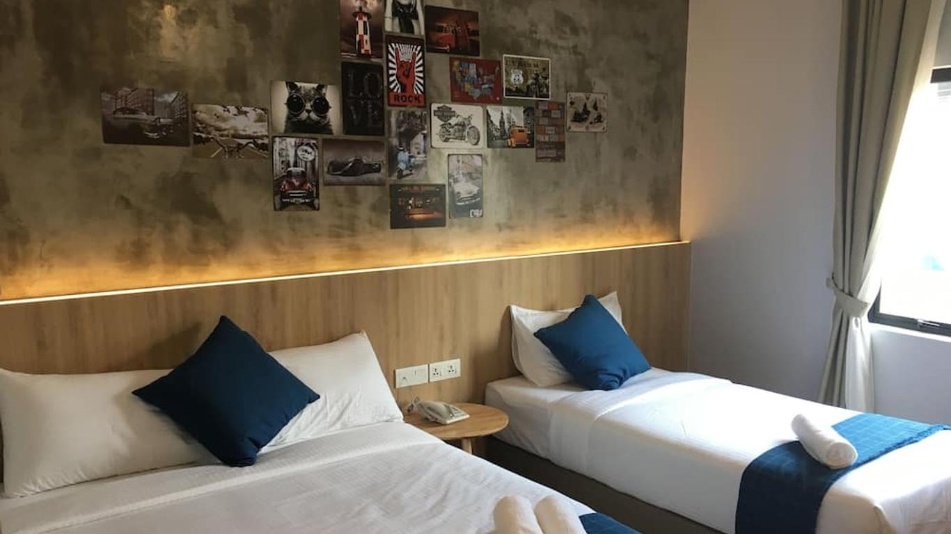 سي آي كيو هوتل آت جالان تروس