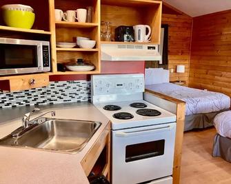 Bear Cove Cottages - Port Hardy - Keuken