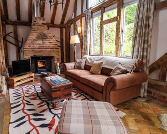 Wassicks Cottage, Haughley - Stowmarket - Living room