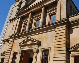 The Pipers' Tryst Hotel - Glasgow - Edificio