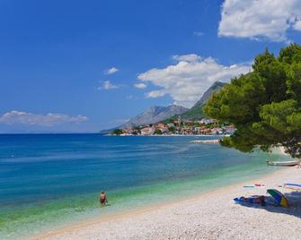 Hotel Saudade - Gradac - Beach