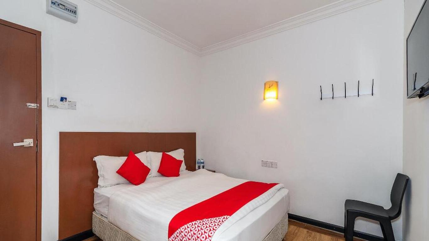 Switz Paradise Hotel - 5 minute walk to Centre Point and 10 minute walk to waterfront-