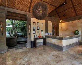 Ellies Hotel - South Kuta - Recepción