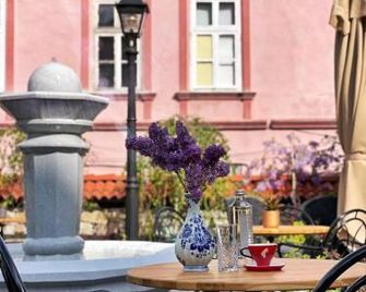 베이 하우스 로얄 호텔 - 벨리코 투르노보 - 파티오