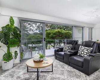 Modern Beachside Escape - Woorim - Soggiorno