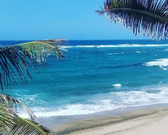 Family friendly beachfront guest house suitable for children. No pets allowed. - Hatillo - Playa