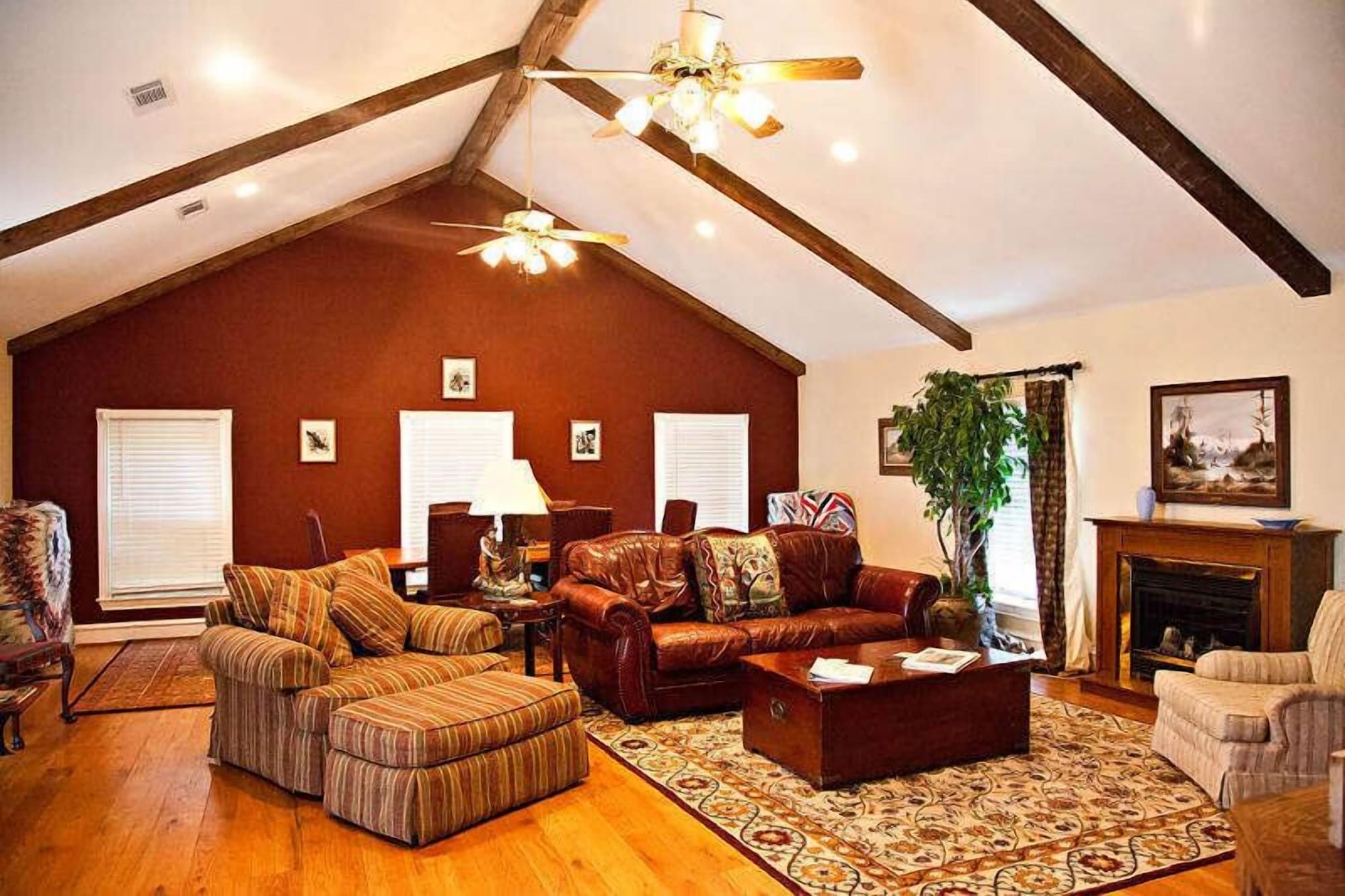 Lillian Farms Bed & Breakfast - Washington - Living room