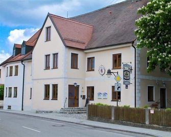 Baringer Hof - Neuburg a.d.Donau - Edificio
