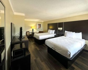 Quality Inn & Suites Tuscaloosa near University - Тускалуса - Спальня