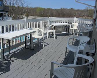 Green Dolphin Motel - Old Orchard Beach - Balcony