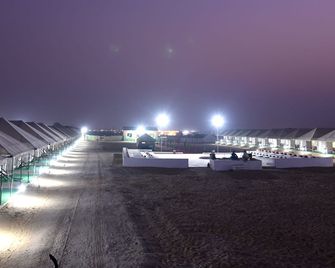 Mehar Adventure Safari Camp - Sām - Strand