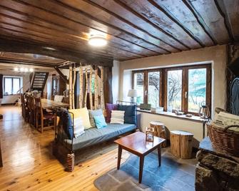 In The Vosges, La Retorderie Gîte: 11 People, Sauna, Fireplace, Catamaran Net - Saulxures-sur-Moselotte - Sala de estar