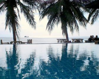 Sun Beach Bungalows - Ko Pha Ngan - Bể bơi
