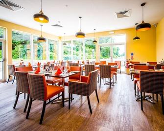 The Lodge At Perth Racecourse - Perth - Restaurant