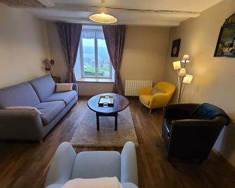 Gîte familial 6 pers, vallée Vosges, proche Vittel, parking, jardin - FR-1-589-697 - Baudricourt - Sala de estar