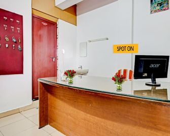 Spot On Taaza Residency - Perumbavoor - Front desk