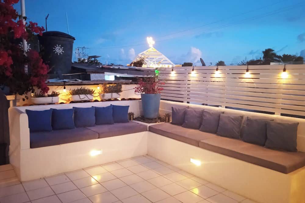 بوسادا لاجونيتا باي ميديتيرانيو - El Roque - شرفة