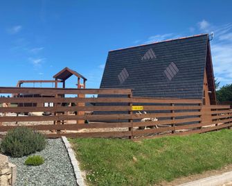 Ac/DC Glamping - Fraserburgh - Gebäude