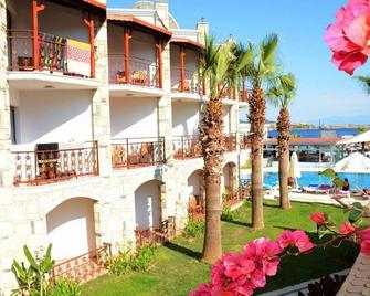 Gumbet Beach Resort - בודרום - נוף חיצוני