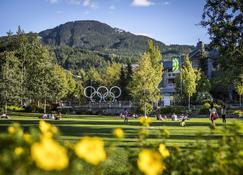 Lakefront Oasis By Harmony Whistler - Whistler - Golfplatz