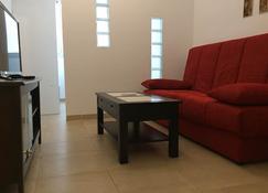 Cozy apartment 3 min. from the beach of Las Canteras - 大加那利島拉斯帕爾馬斯 - 客廳