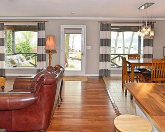 'The Cabin' at North Alabama Sailing Marina - Sail, Fish, Ski or Just Relax! - Guntersville - Soggiorno