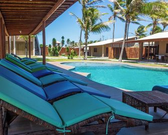 Beachfront Studio with Pool Caponga - Cascavel - Piscina