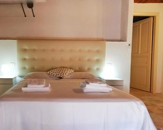 Landolina Palace Hotel - Noto - Slaapkamer