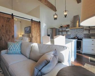 12 South Private Cozy Guesthouse - Nashville - Stue