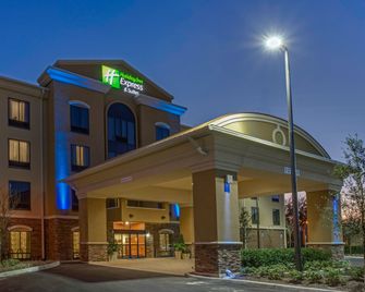 Holiday Inn Express & Suites Orlando East-Ucf Area By IHG - Orlando - Building