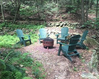 What makes you happy? - Bethel - Patio