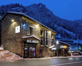 Hotel Micolau - Arinsal - Building