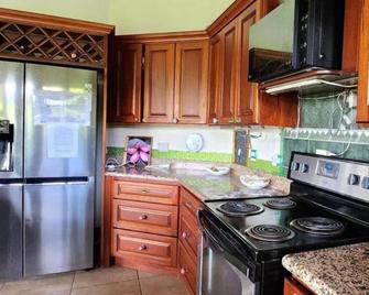Casa Colibrí - Tranquil Retreat Surrounded by Nature - Atenas - Cocina